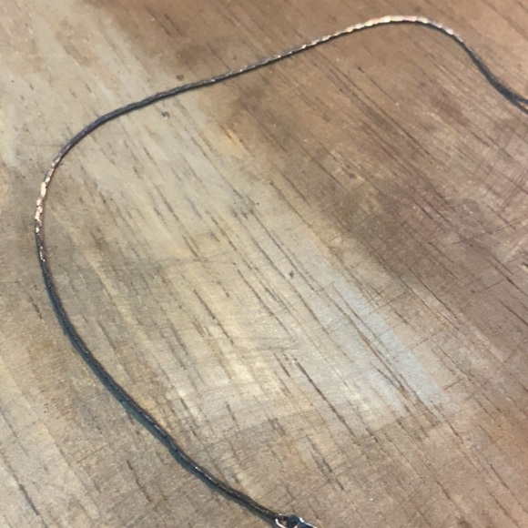 Flower necklace (shorter style good for layering) - Picture 5 of 6